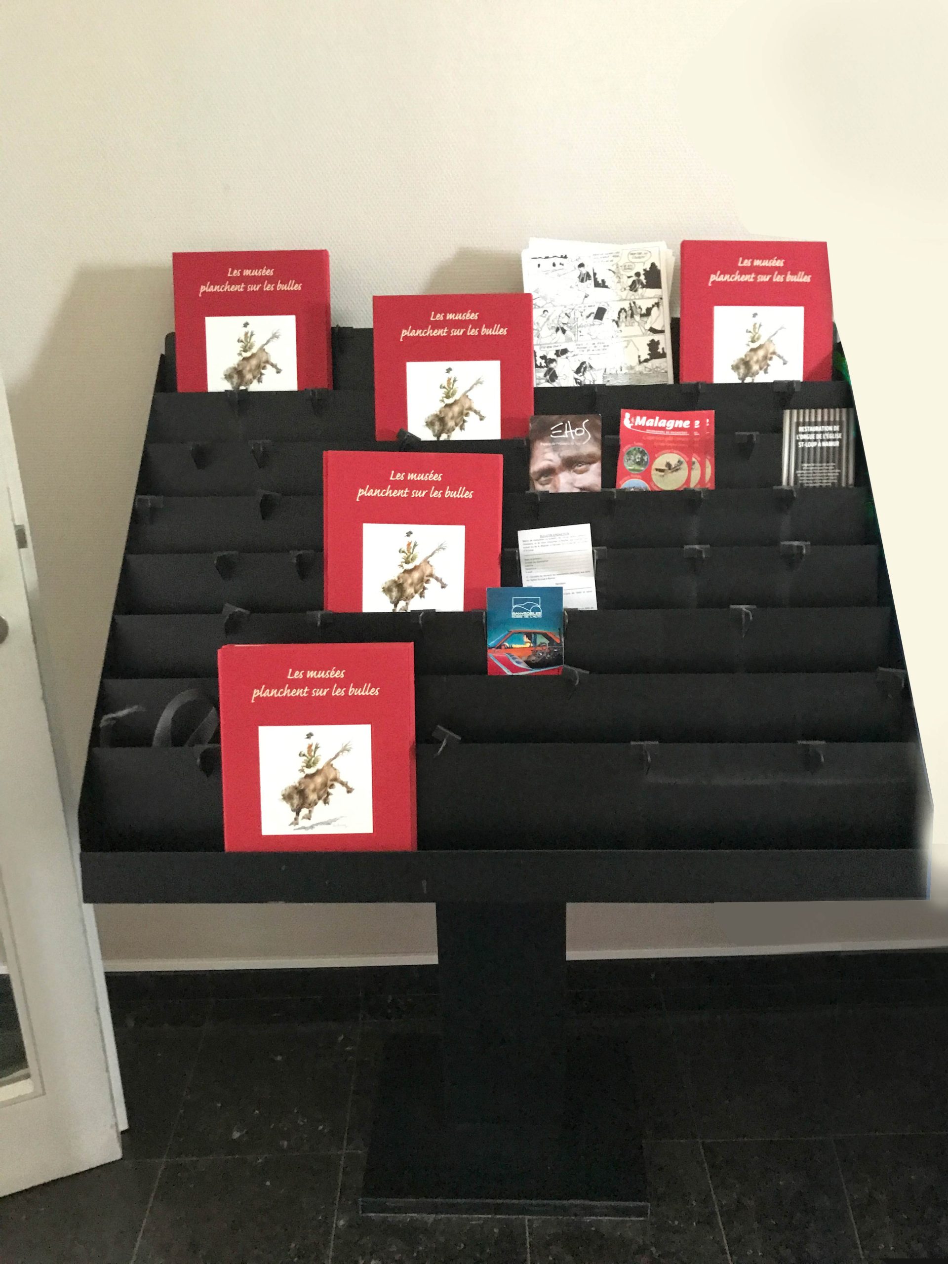 Présentoir à donner